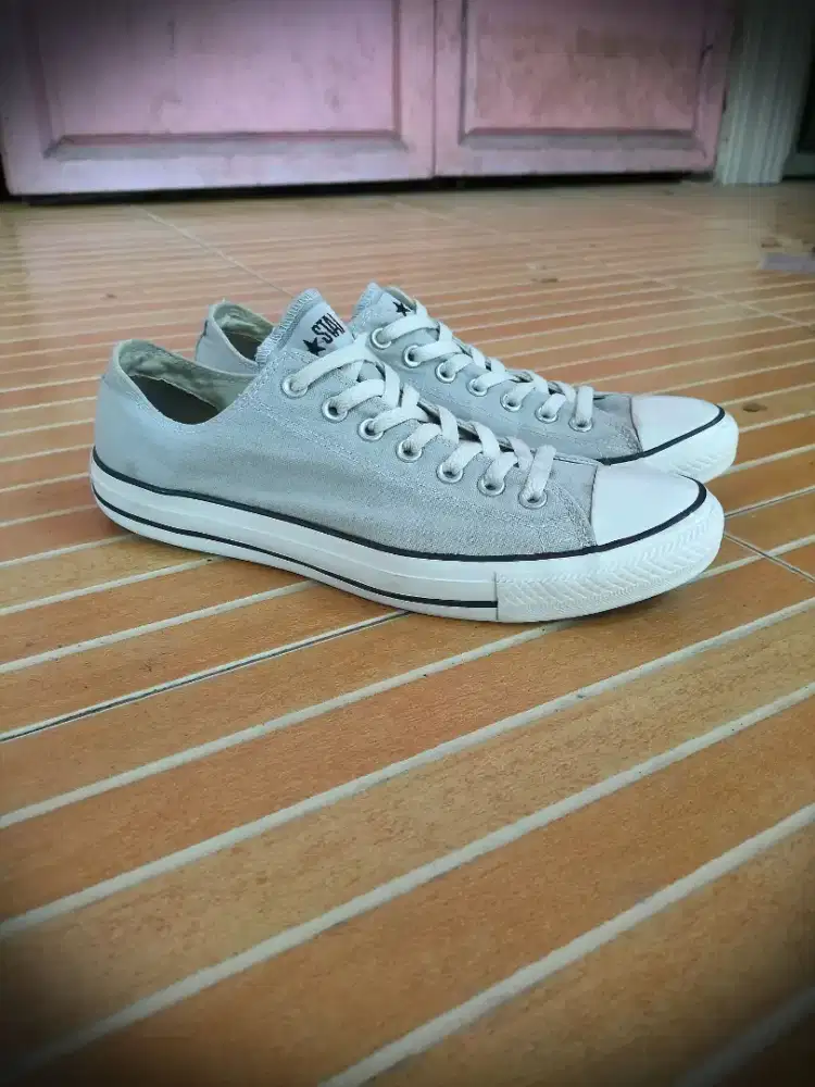 Converse ukuran 43 original second