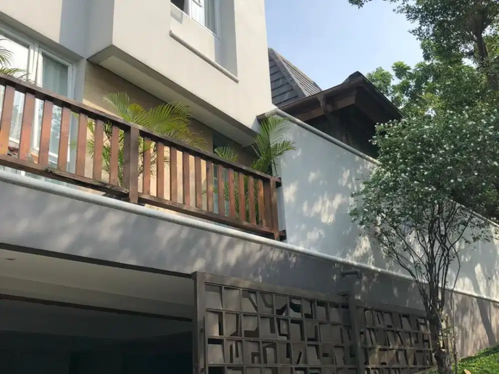 DIJUAL RUMAH DI PONDOK INDAH JAKARTA SELATAN!
