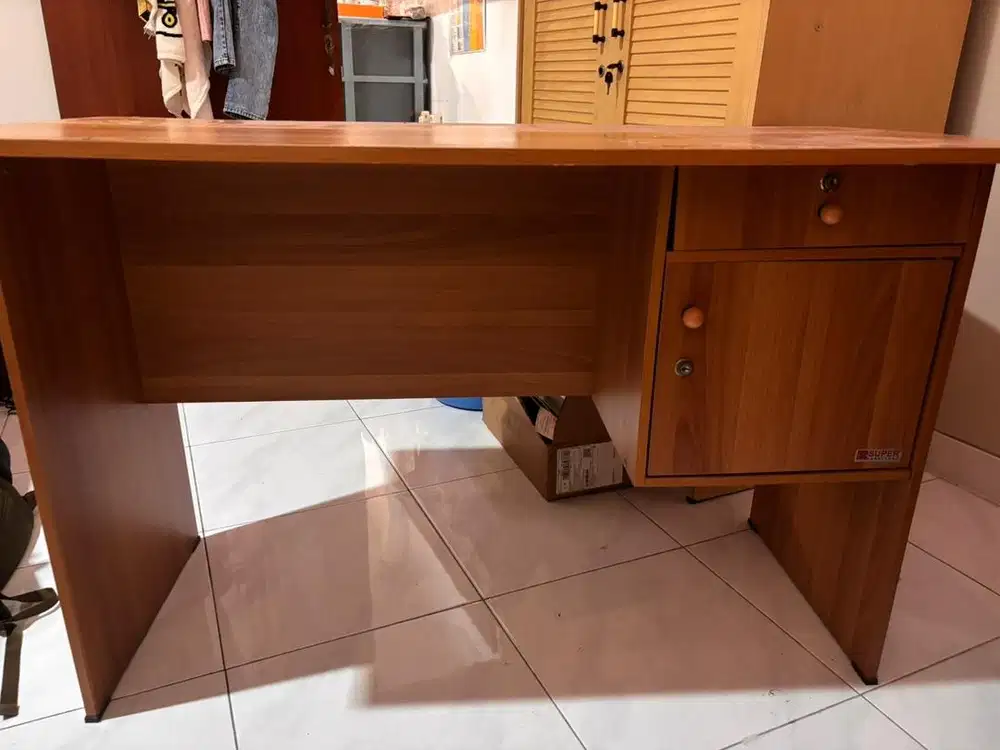 Meja belajar kerja olympic kayu second bagus layak pakai