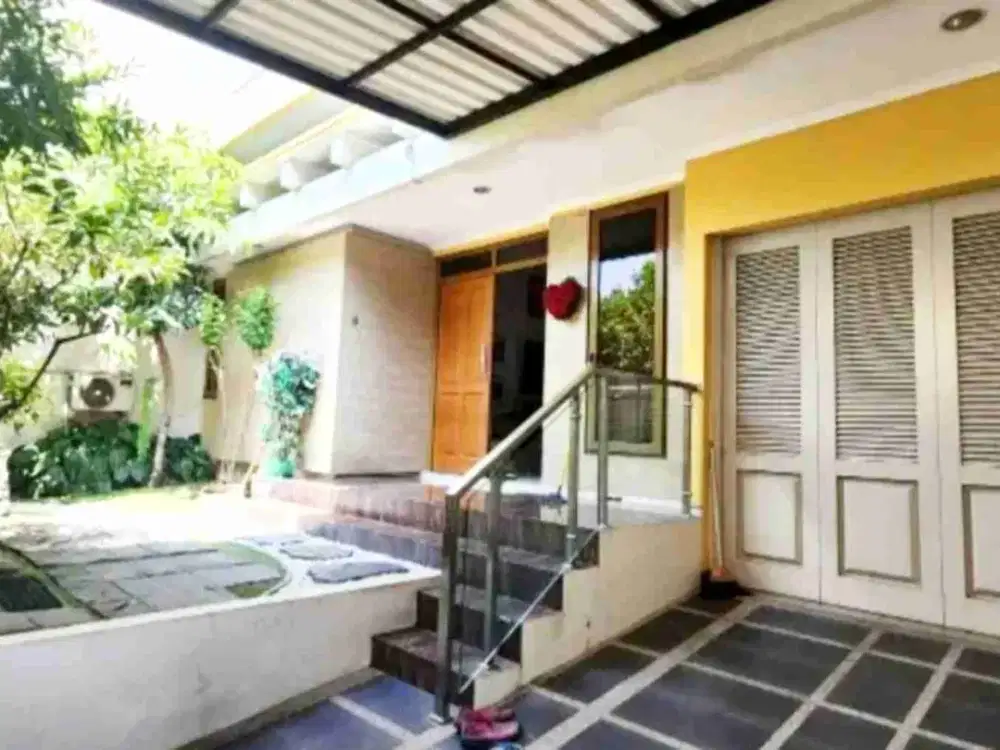 Dijual Rumah Bagus Tingkat 2,5 Lantai Siap Pakai Tengah Kota Semarang