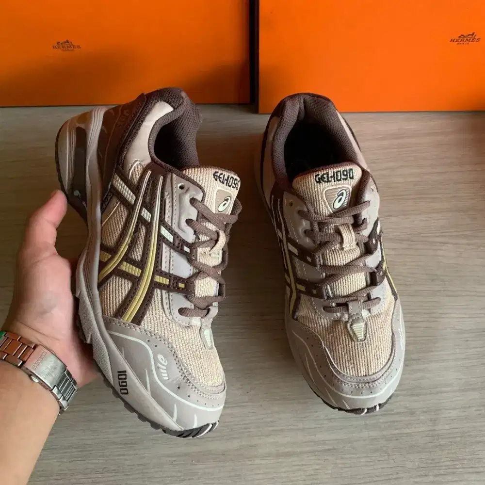 ASICS Gel 1090 Cream Brown Original Running Sport Sepatu Size 40