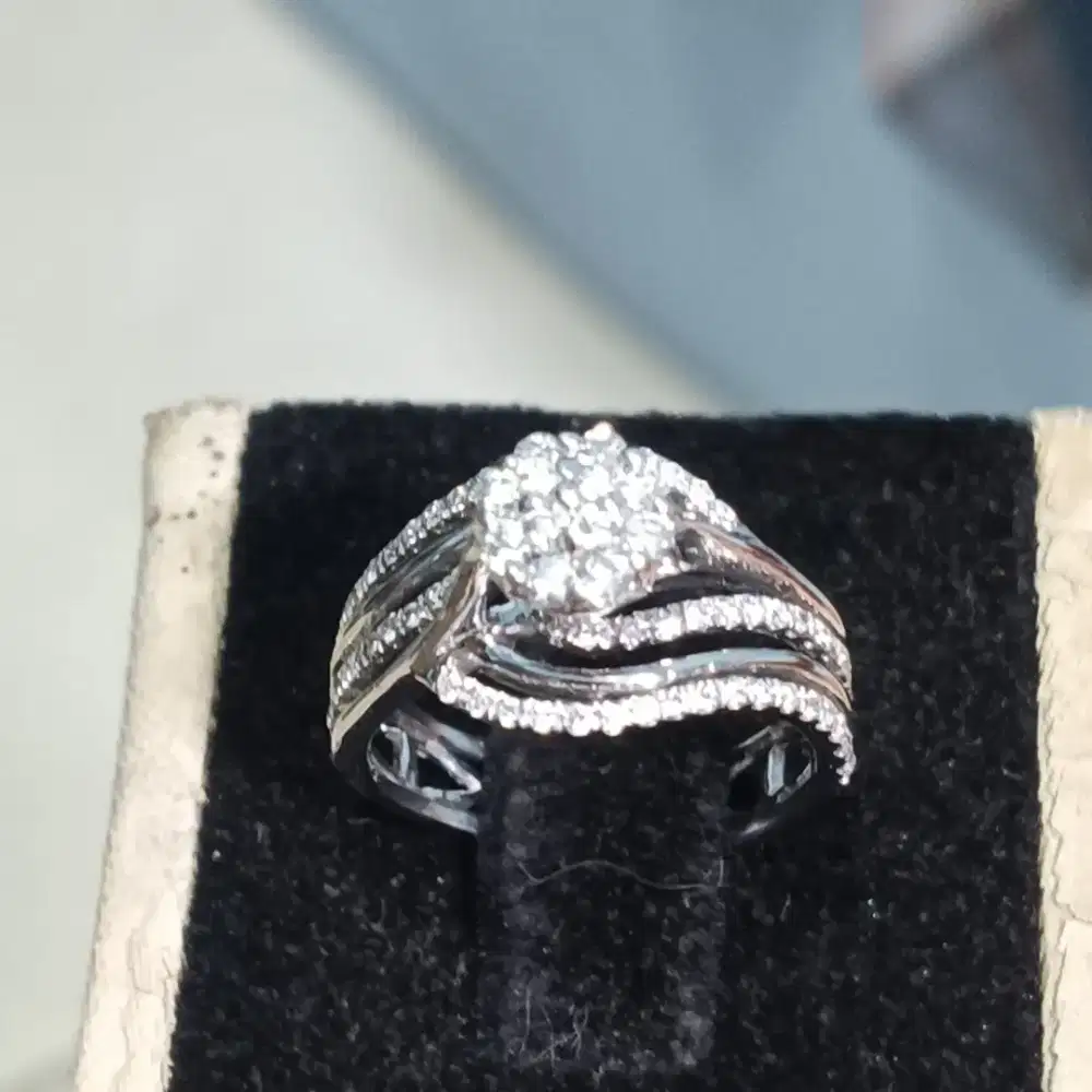 Cincin Berlian Eropa