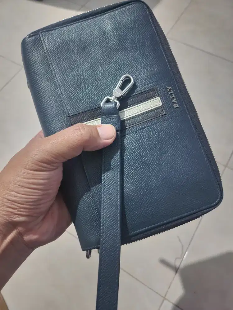 Super legit handbag ba**y double zipper authentic, zipper embos ba**y