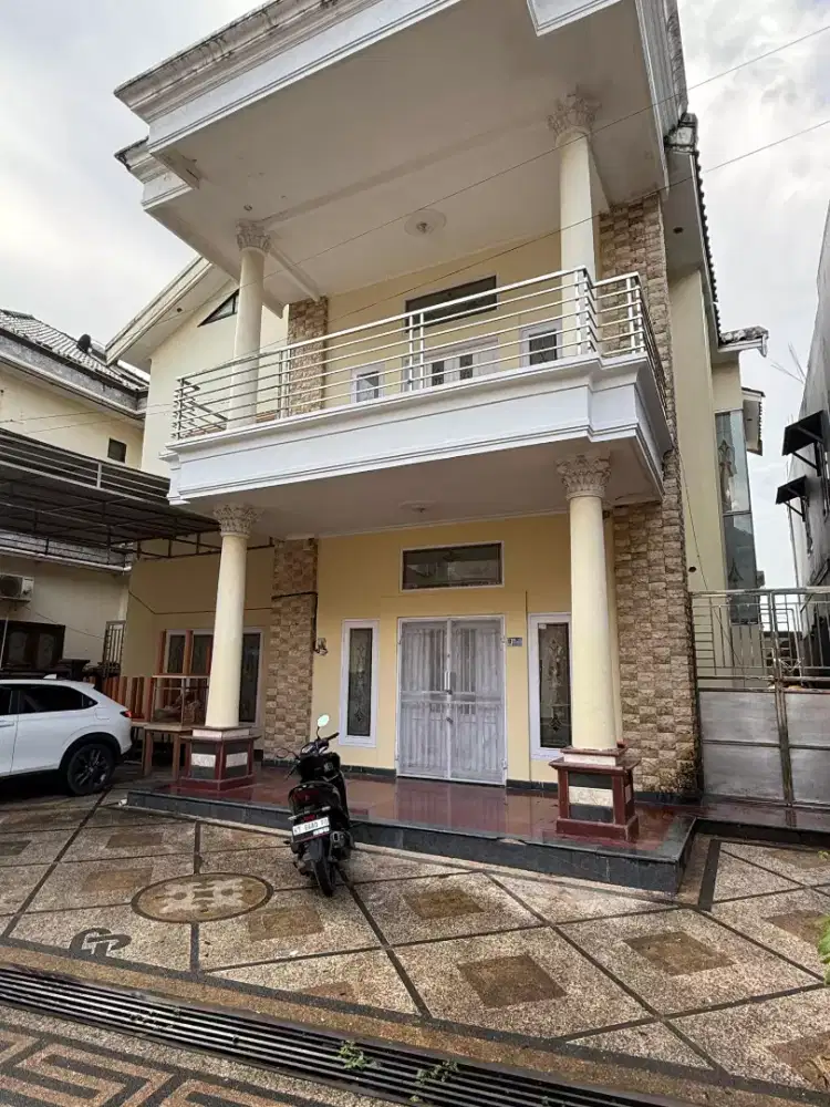 Di jual rumah 2 lt dekat GOR sempaja