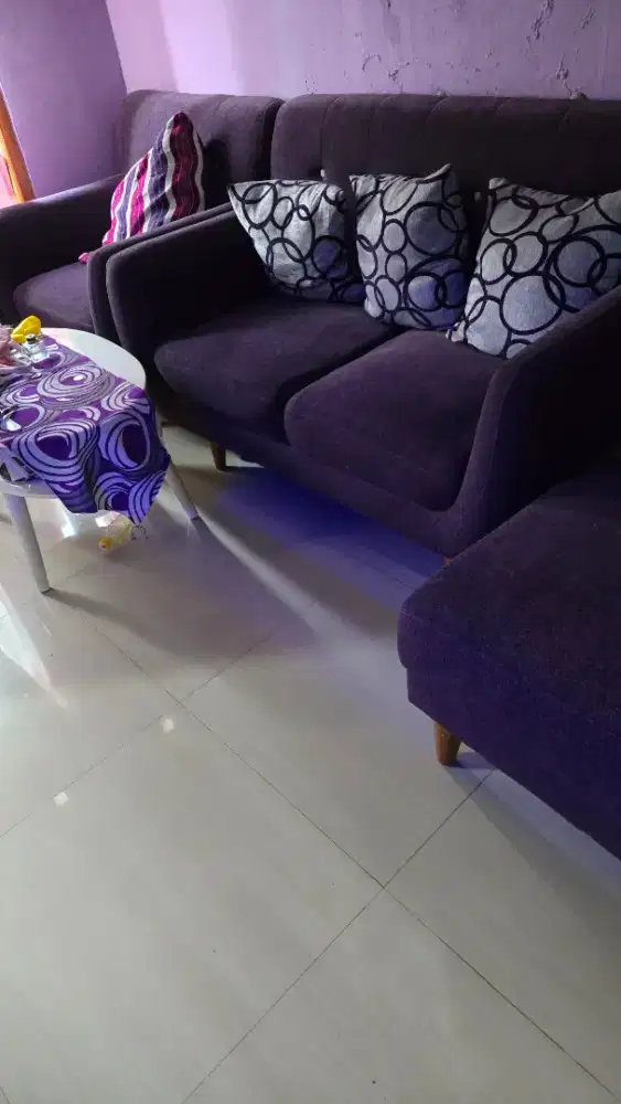 Kursi sofa set wrna ungu