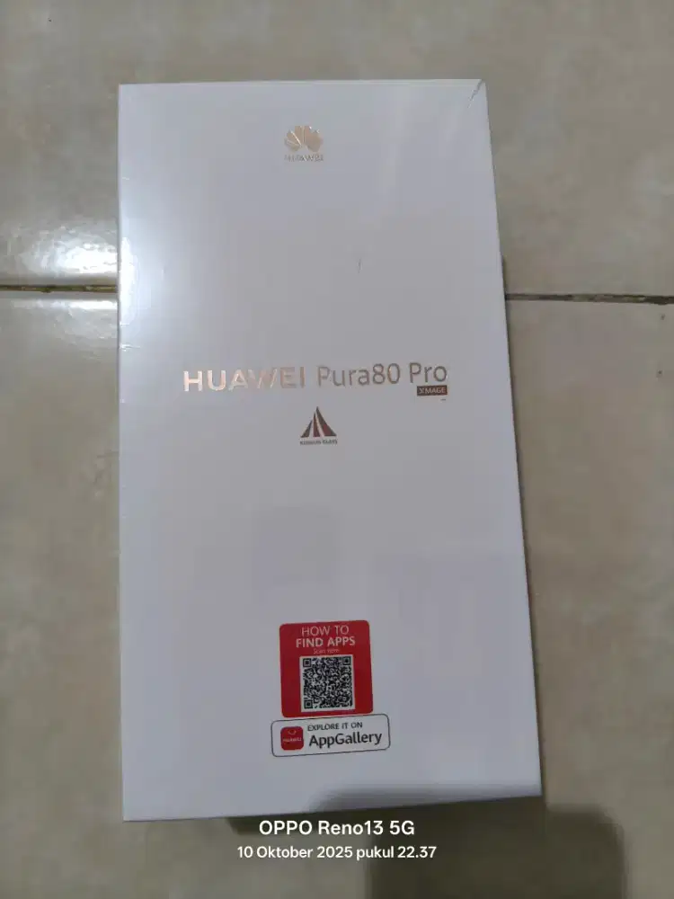 huawei pura 80 pro. warna merah