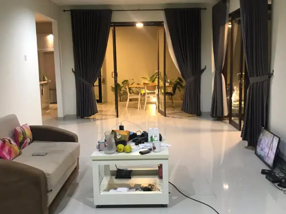 Rumah Bagus Semi Furnished Di Cluster Forest Green Lippo Cikarang