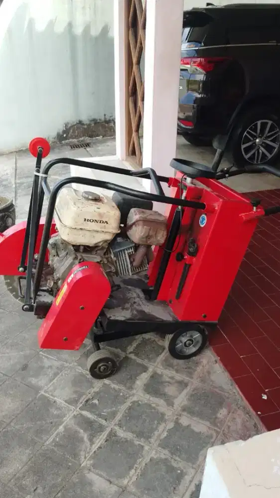 Cutting beton dan aspal