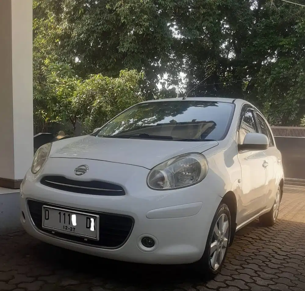 Nissan March XS AT 2012