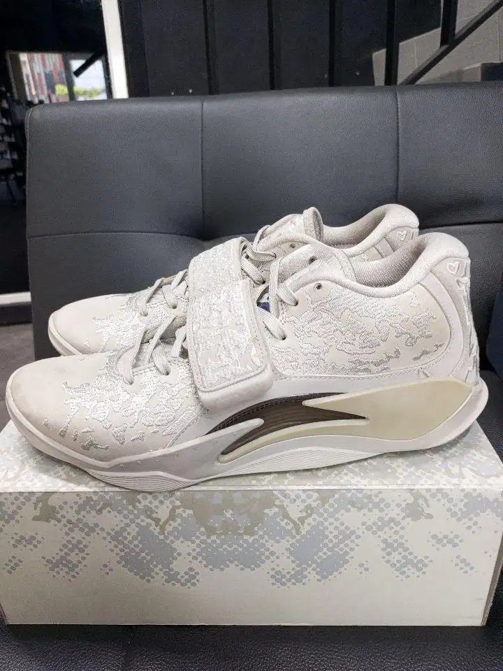 For Sale Nike Zion 3 SE PF Light Bone