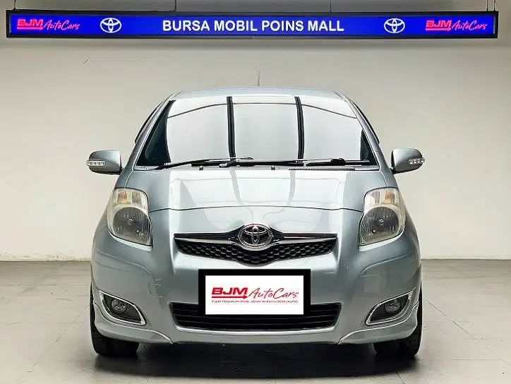 KM Low Toyota Yaris E 2010 Matic Istimewa #BJM1#