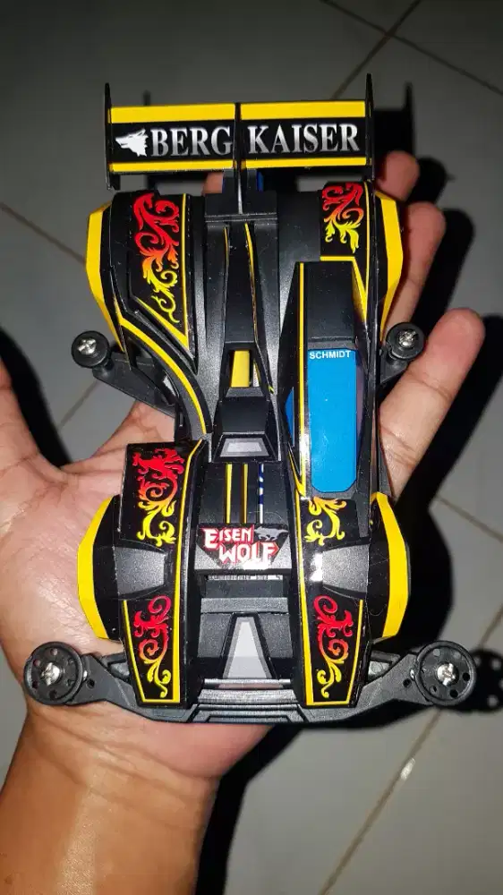 Tamiya bergkaiser merek jeipin
