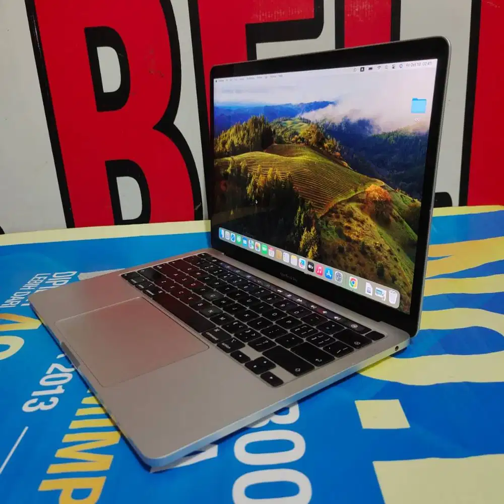 Macbook Pro 2020 Retina Touchbar 2 Thunderbolt 3 port
