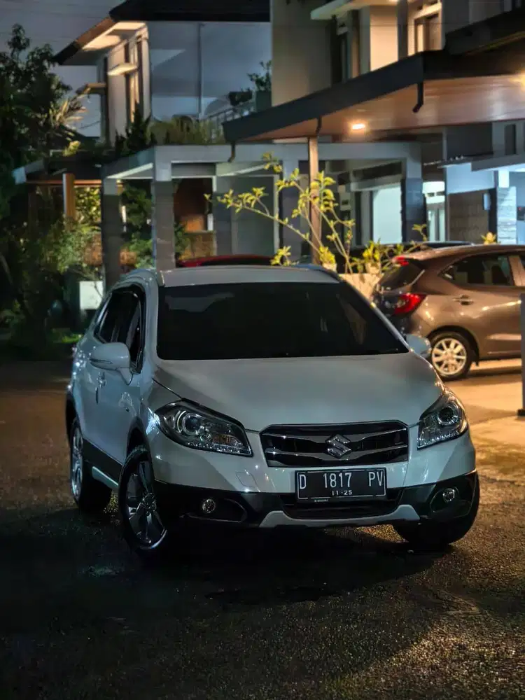 Suzuki SX4 cross amtic 2016 (km low 16 ribu)