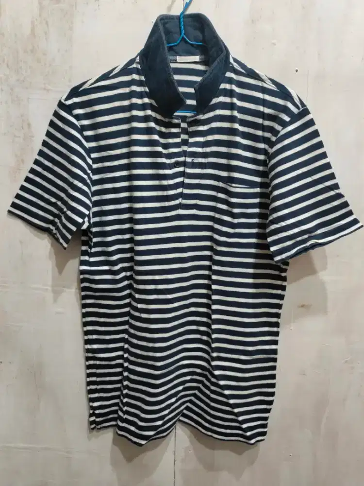 Kaos Gu ukuran M