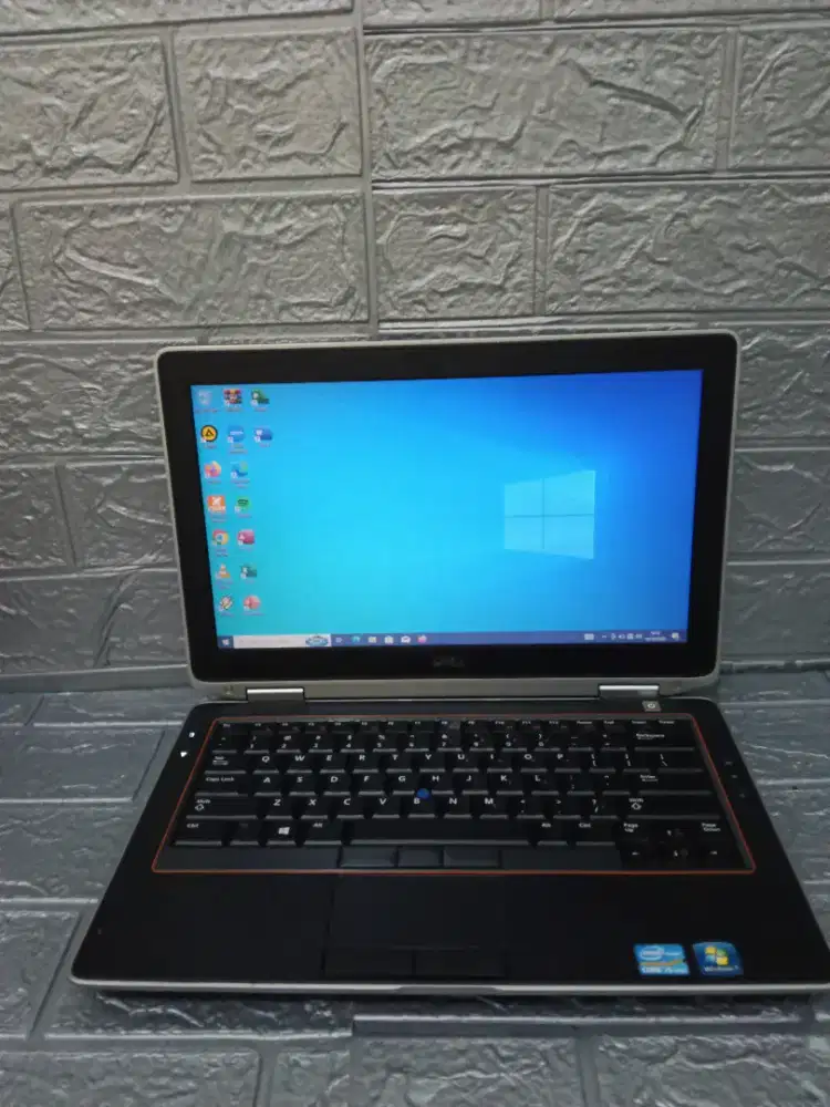 Dell latitude E6320 Intel core i5 Gen 2 ram 8gb SSD 128gb