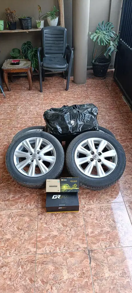 Toyota Yaris 2012 Bensin