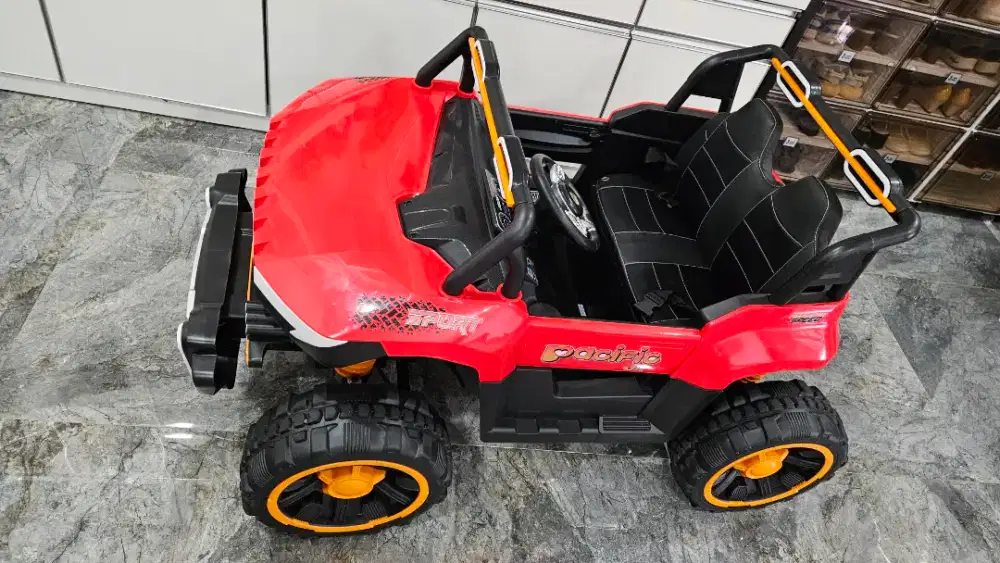 Mainan mobil anak