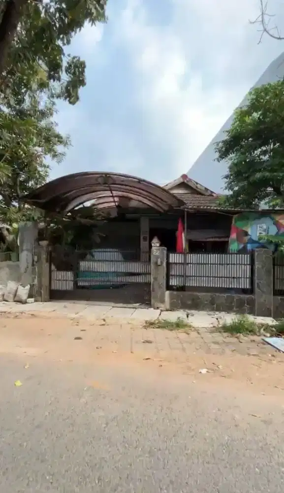 Dijual rumah harga tanah saja 10x30 di kreo 3 ke joglo meruya