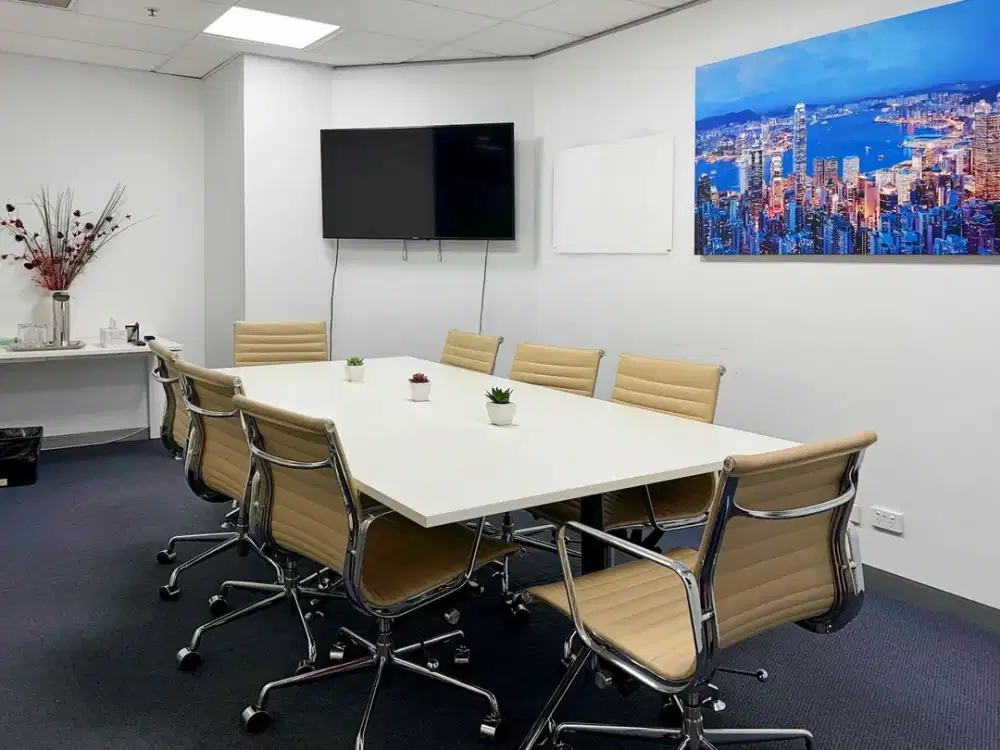 Pesan ruang kantor terbuka untuk segala ukuran bisnis di Regus M Building