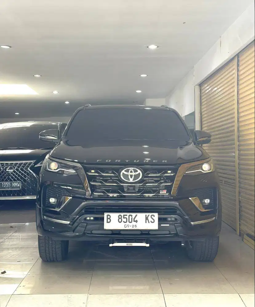 Toyota Fortuner VRZ TRD Diesel 2021 September Automatic Hitam Vieta Mo