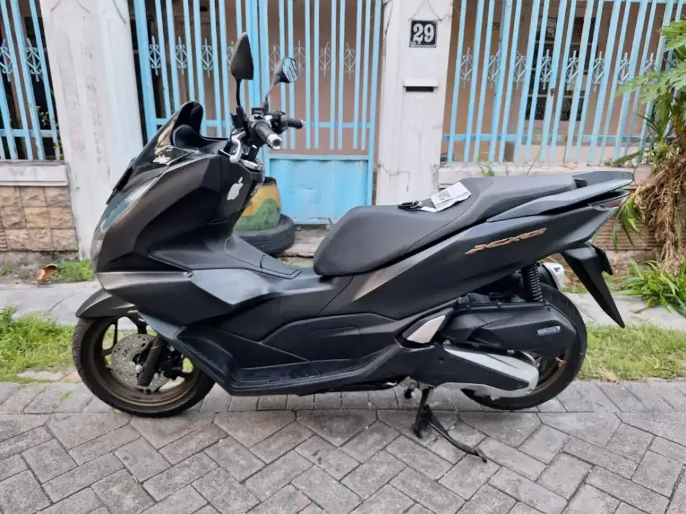 Jual pcx ABS 2024 km 15 rb istimewa siap pakai samsat manyar