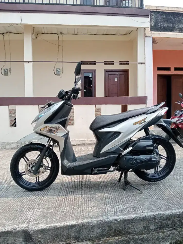 Honda beat street new tahun 2022