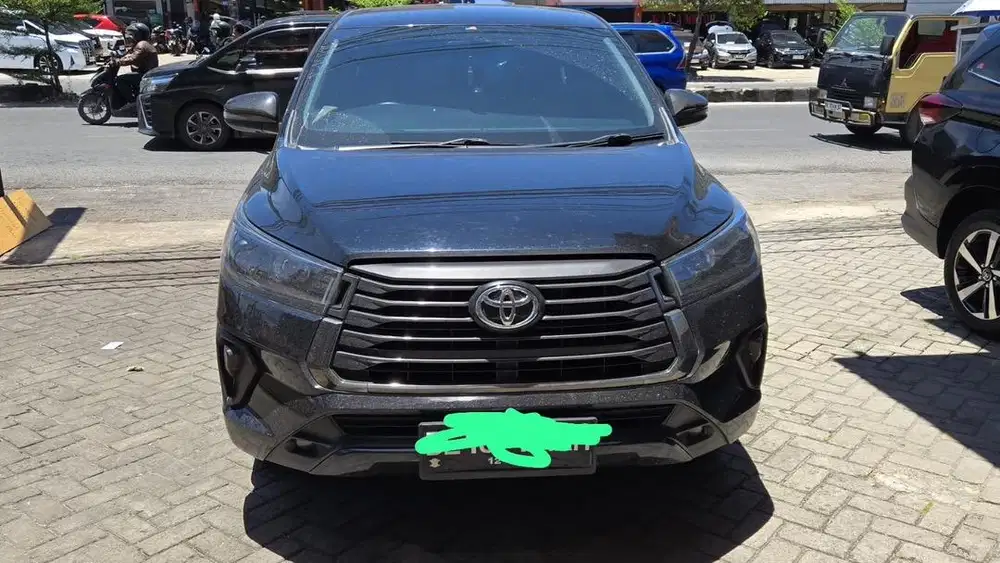 INNOVA 2.4 V A/T 2021 (solar)