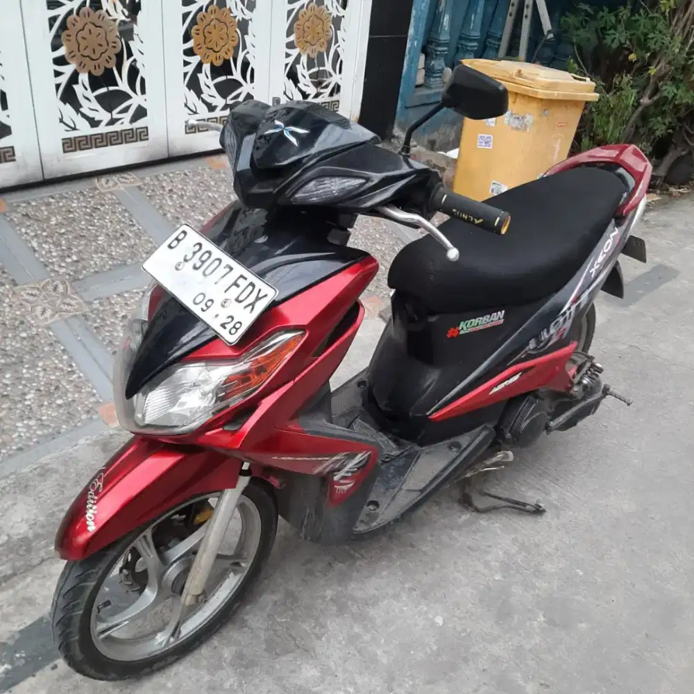 Yamaha Xeon 2011 ss lengkap mesin bagus stater hidup Bekasi kabupaten