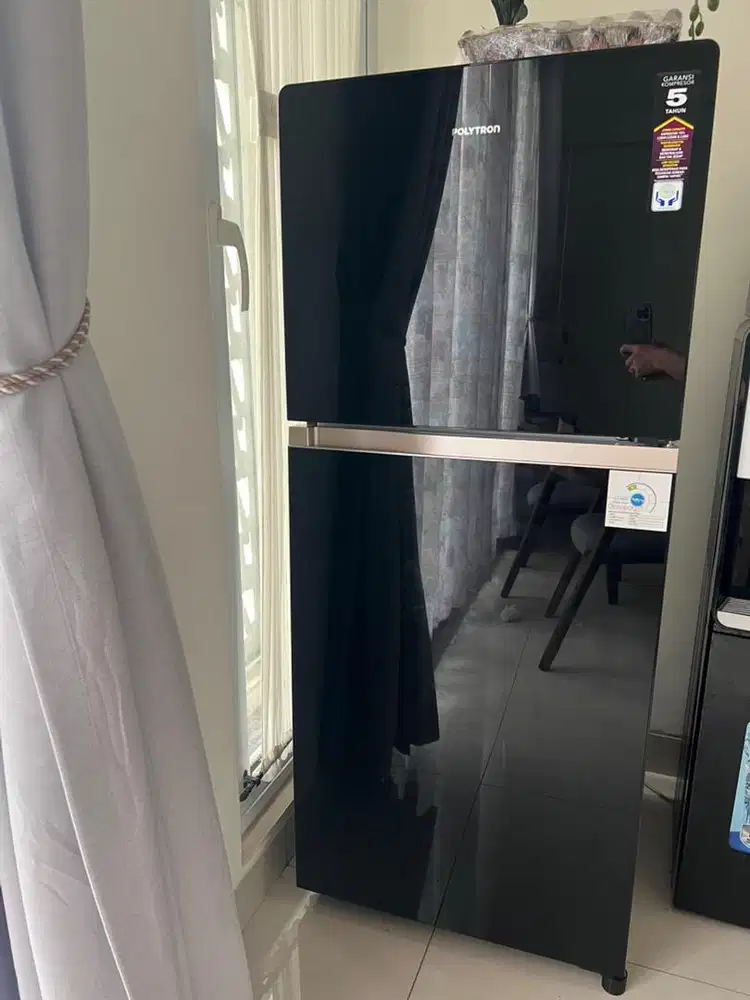 Dijual Kulkas Polytron Blezza 2 Pintu