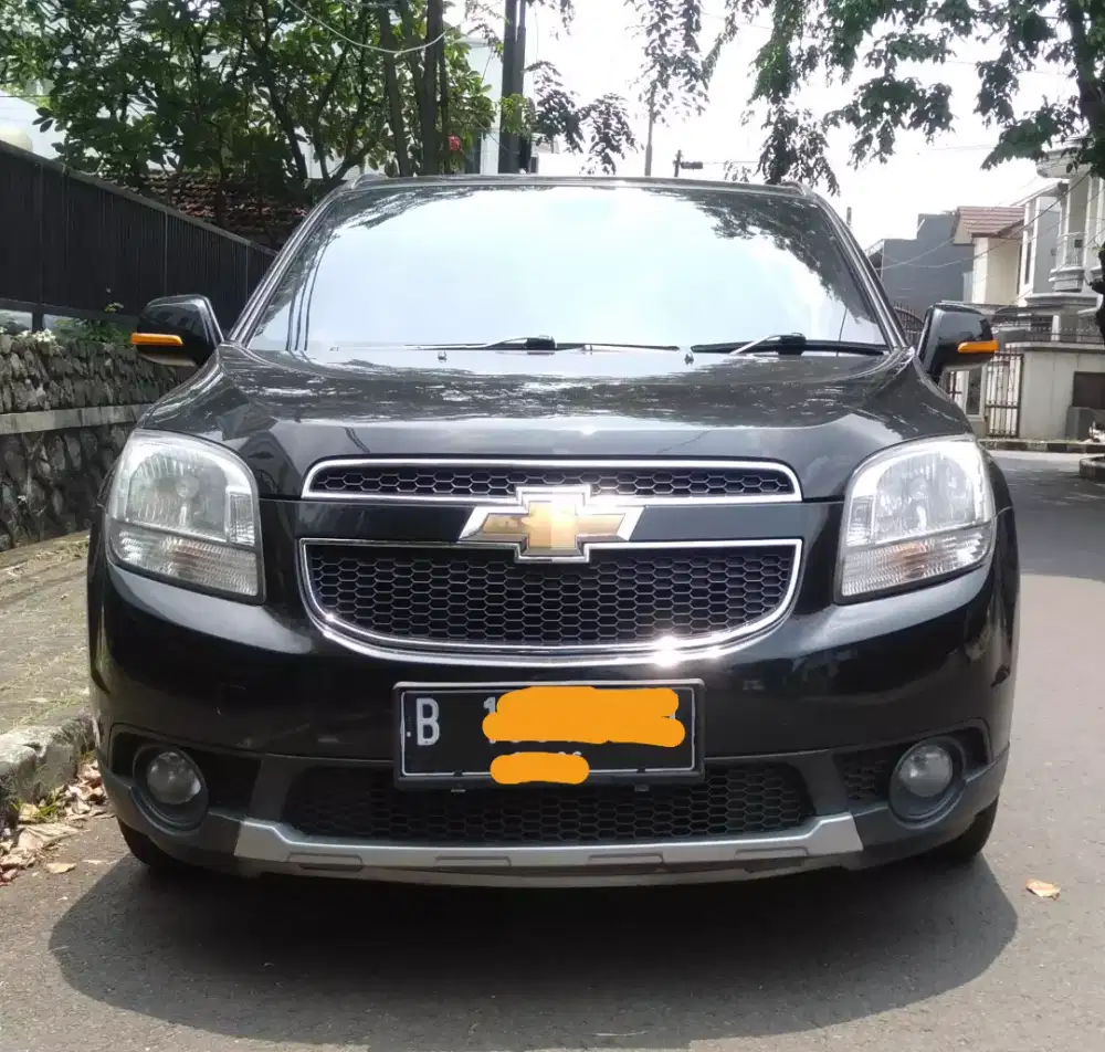 Chevrolet Orlando 1.8 LT 2015 Hitam AT Terawat