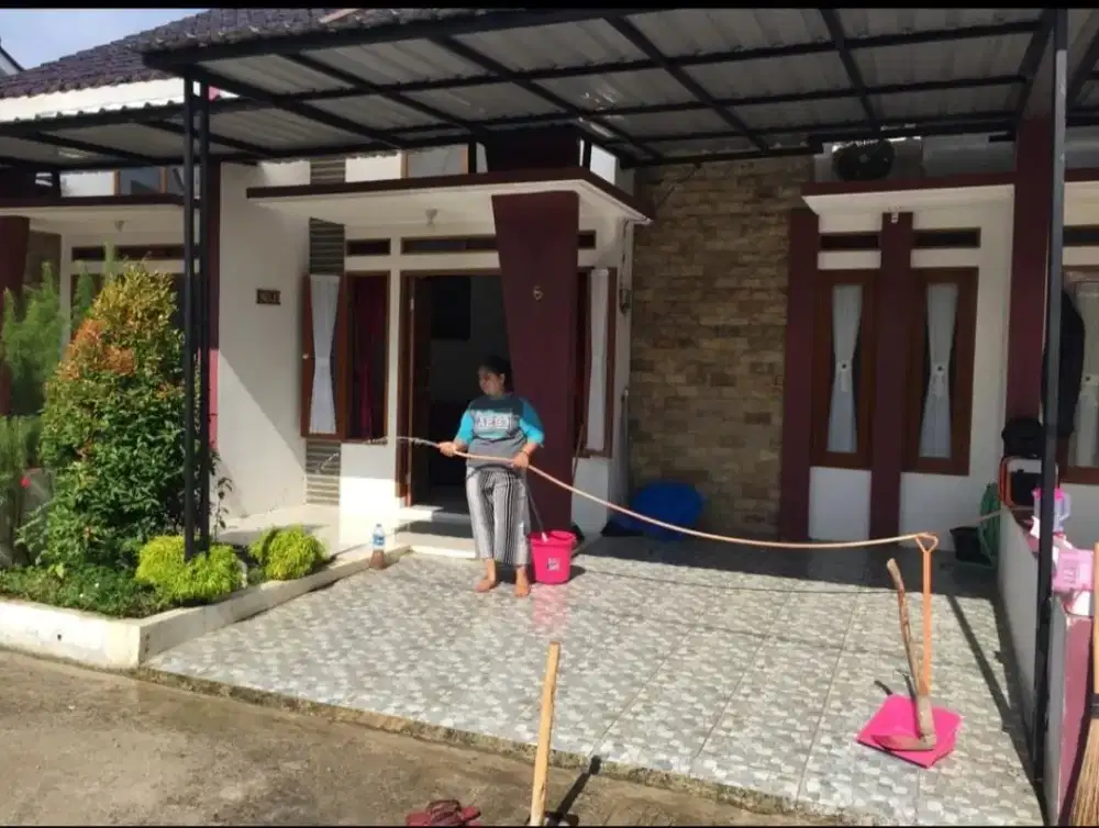 Di kontrakan Tahunan