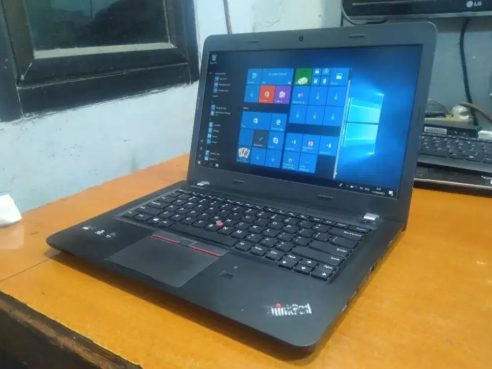 Lenovo Thinkpad slim NO LEMOT NeGo