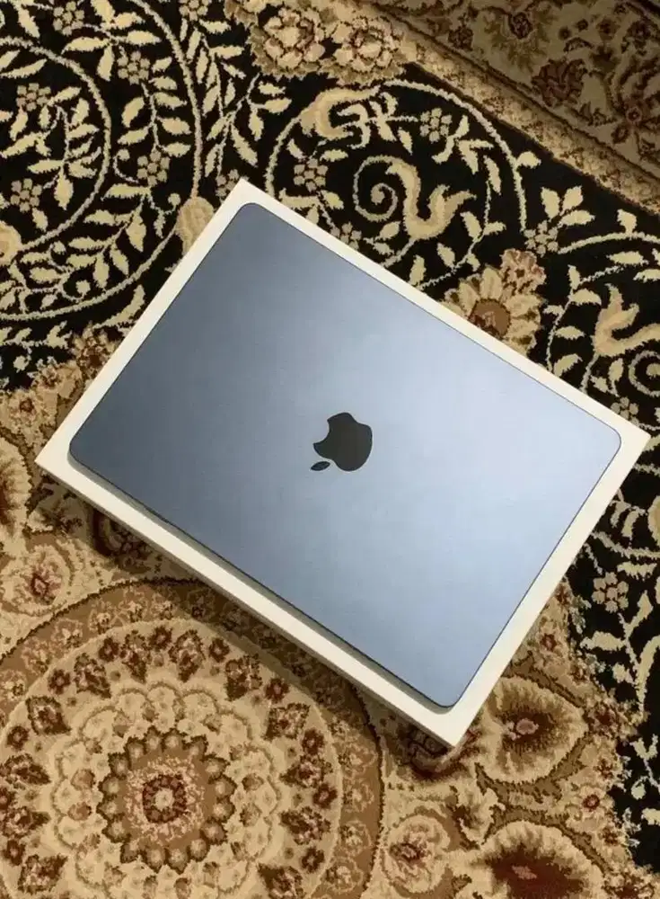Macbook Air M2 BH 100% Ibox Like New