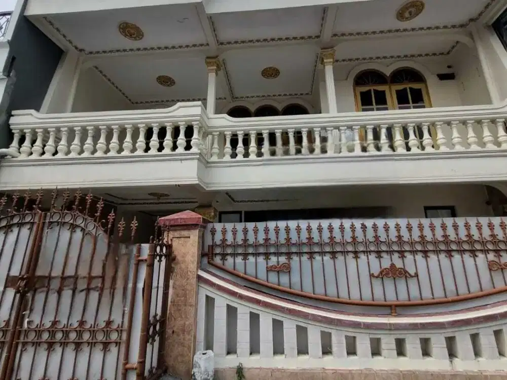 Dijual Rumah Wiyung Gunungsari Indah Bagus x Babatan Pratama Mukti TPI