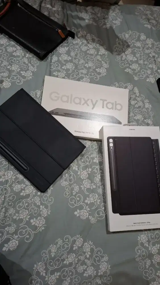 Samsung Tab S9 FE+ 5G Fullset + Keyboard Asli - Kondisi Like New