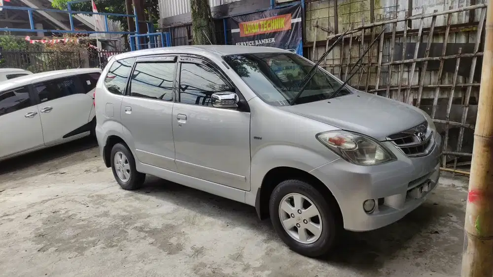 Toyota Avanza 2010 Bensin