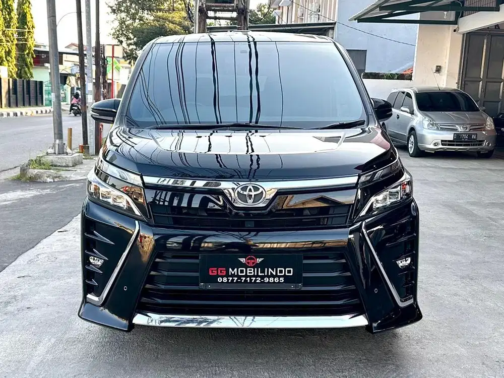 Toyota Voxy 2.0 Automatic Th 2017