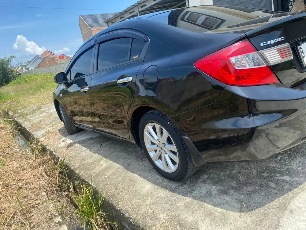 Honda Civic 2013 Bensin