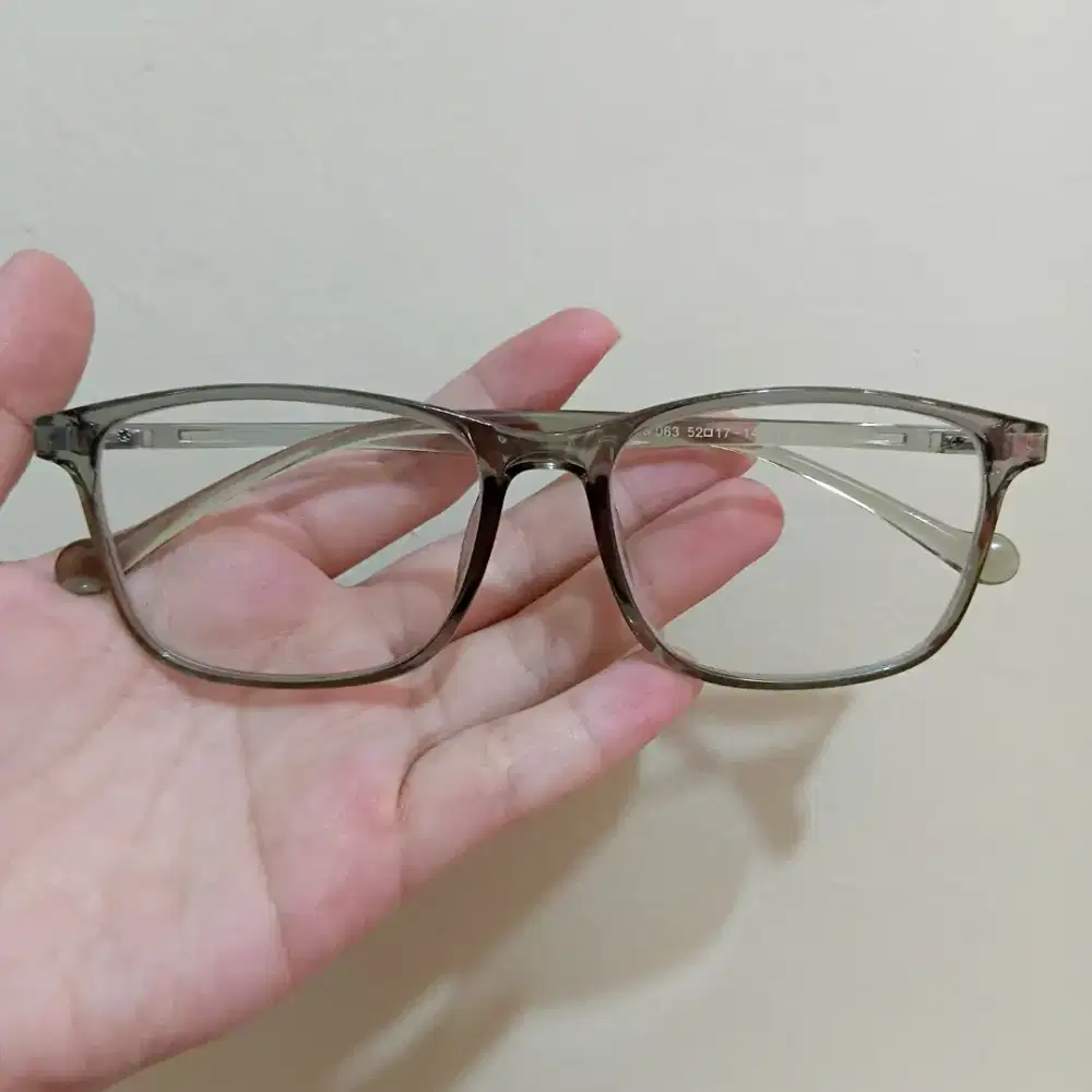 [PRELOVED] FRAME KACAMATA UNISEX PRIA WANITA OPTIK KOTAK