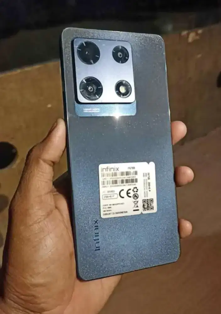 infinix note 30 Pro 8/256 Amoled NFC