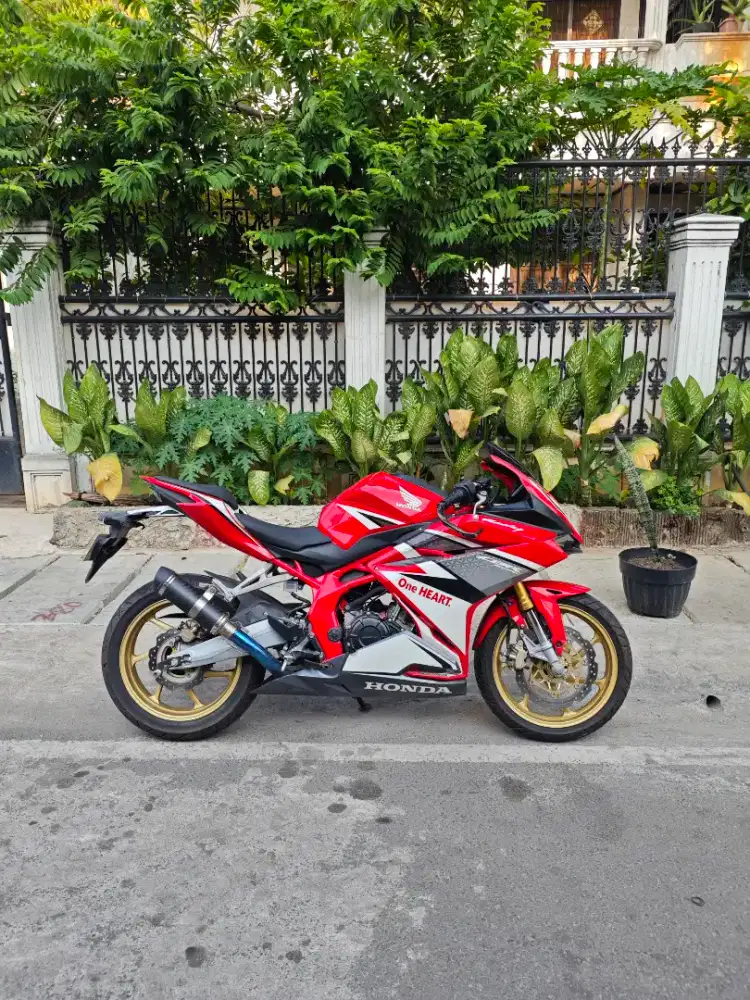 Honda CBR 250 RR tahun 2016