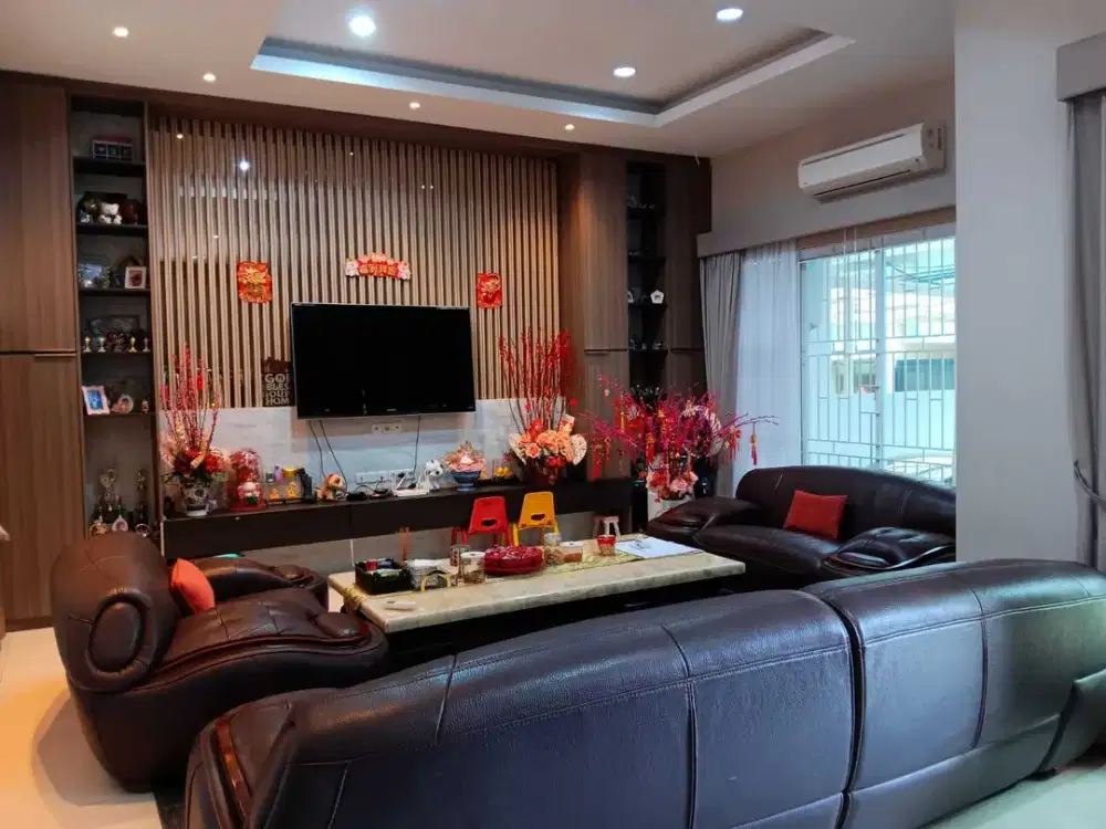 Dijual Rumah 3,5 Lantai, Fully Furnish di Gading Kirana, Kelapa Gading