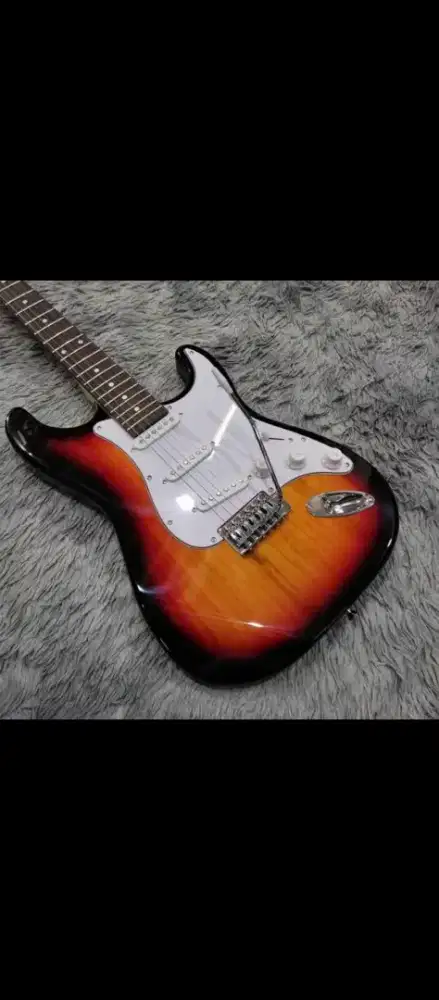 DIJUAL GITAR LISTRIK MERK BENSTON