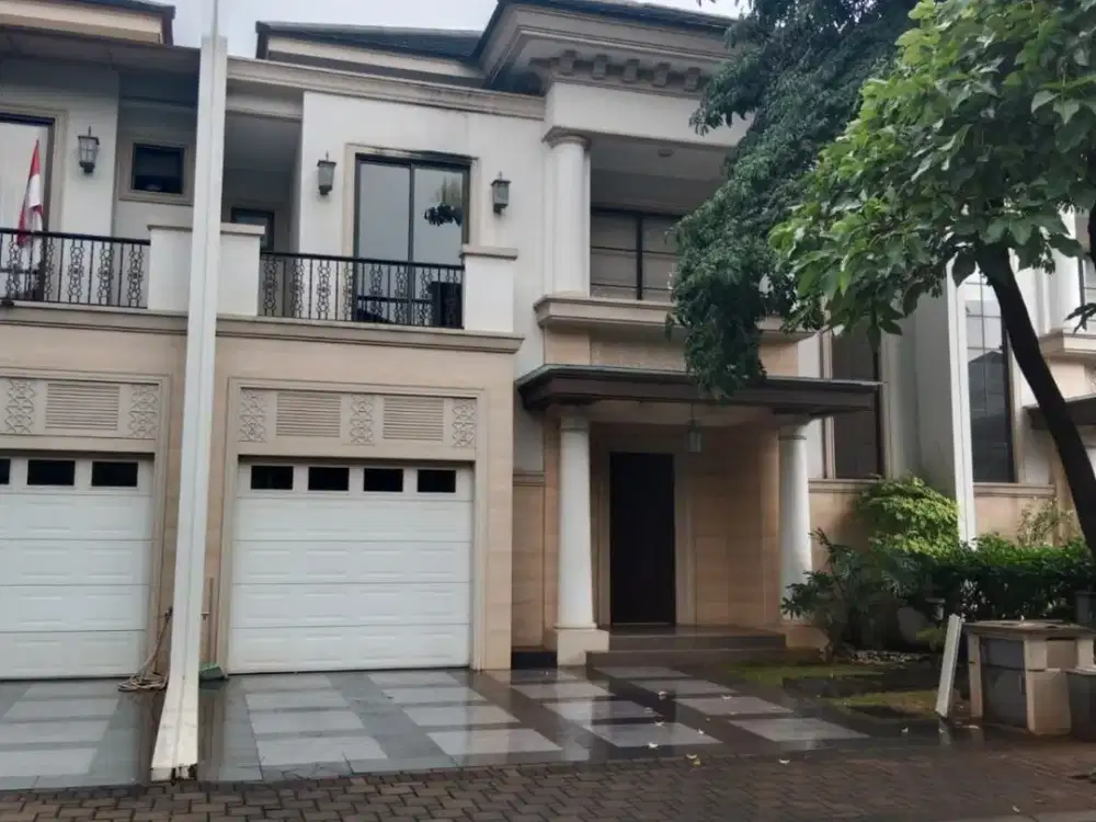 Dijual Rumah Jadeite BSD City Semi Furnished Kolam Renang Pool