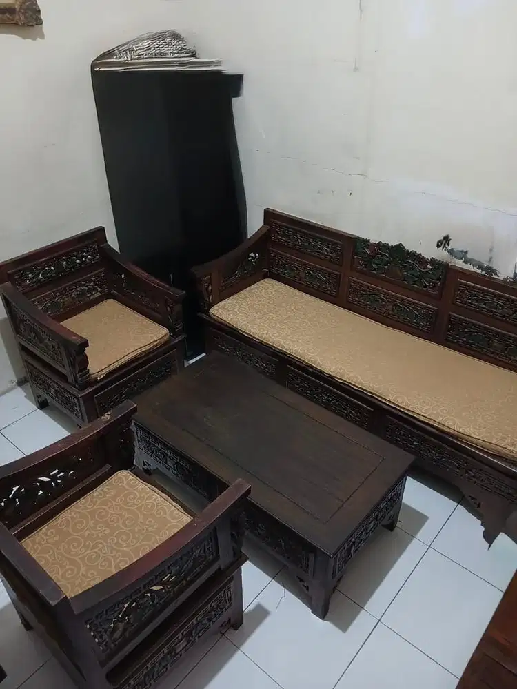 Furniture Jati: Meja, bufet, jam, kursi