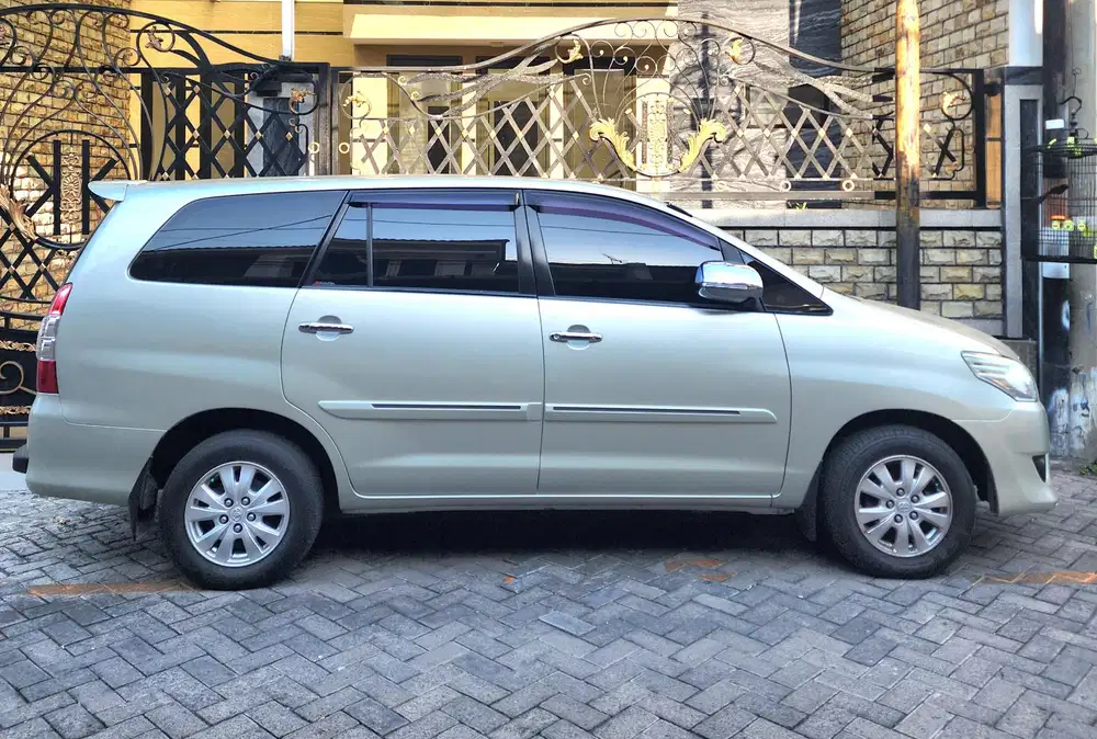 Toyota Kijang Innova 2012 Diesel