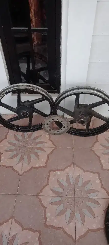 Velg tilas ring 18 ori