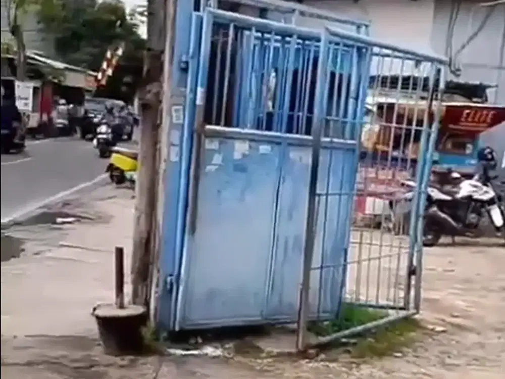 Jual Toko Material Ramai di Jakarta Barat Akses Angkot