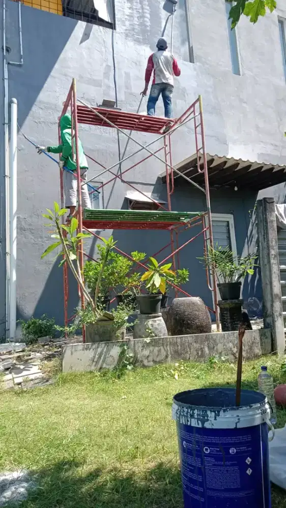 Cat tembok rumah